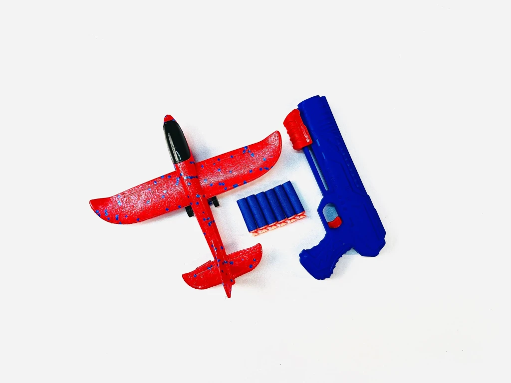 freecompress-1765954447971_Gun Plant toy